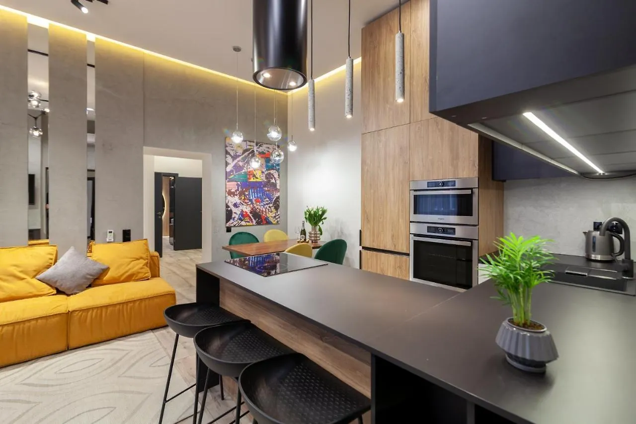 Royal Vip Apartment On Leontovicha 5 Lviv Ukraine