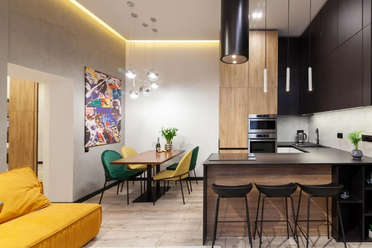 Royal Vip Apartment On Leontovicha 5 Lviv